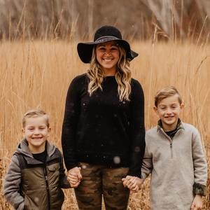 Meet your Posher, Brooke